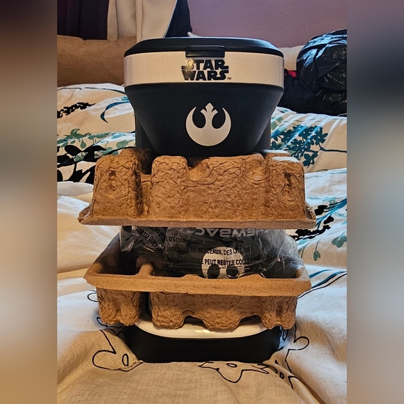 Starwars single serve coffee machine with starwars mug - Picture 2 of 6